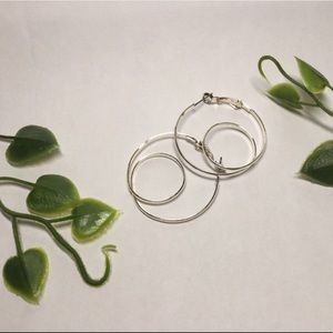 🌵3 for 20$ Super cute hoop earrings